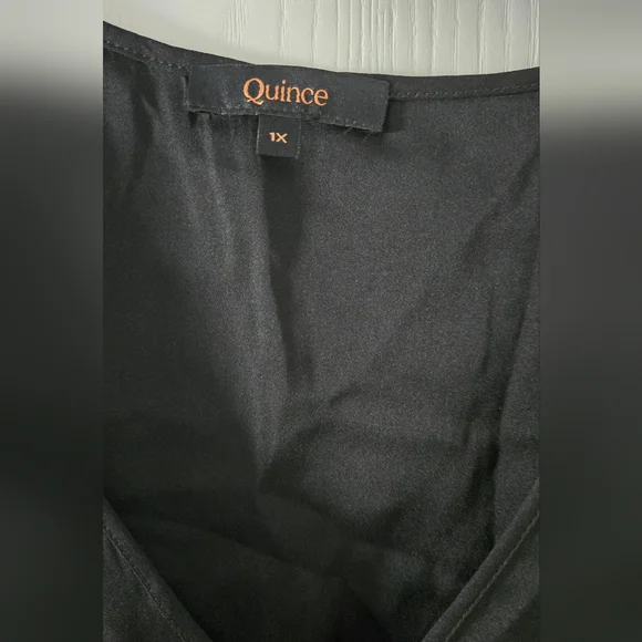 Quince Washable Stretch Silk Black Tank Top Size 1x - Picture 3 of 7